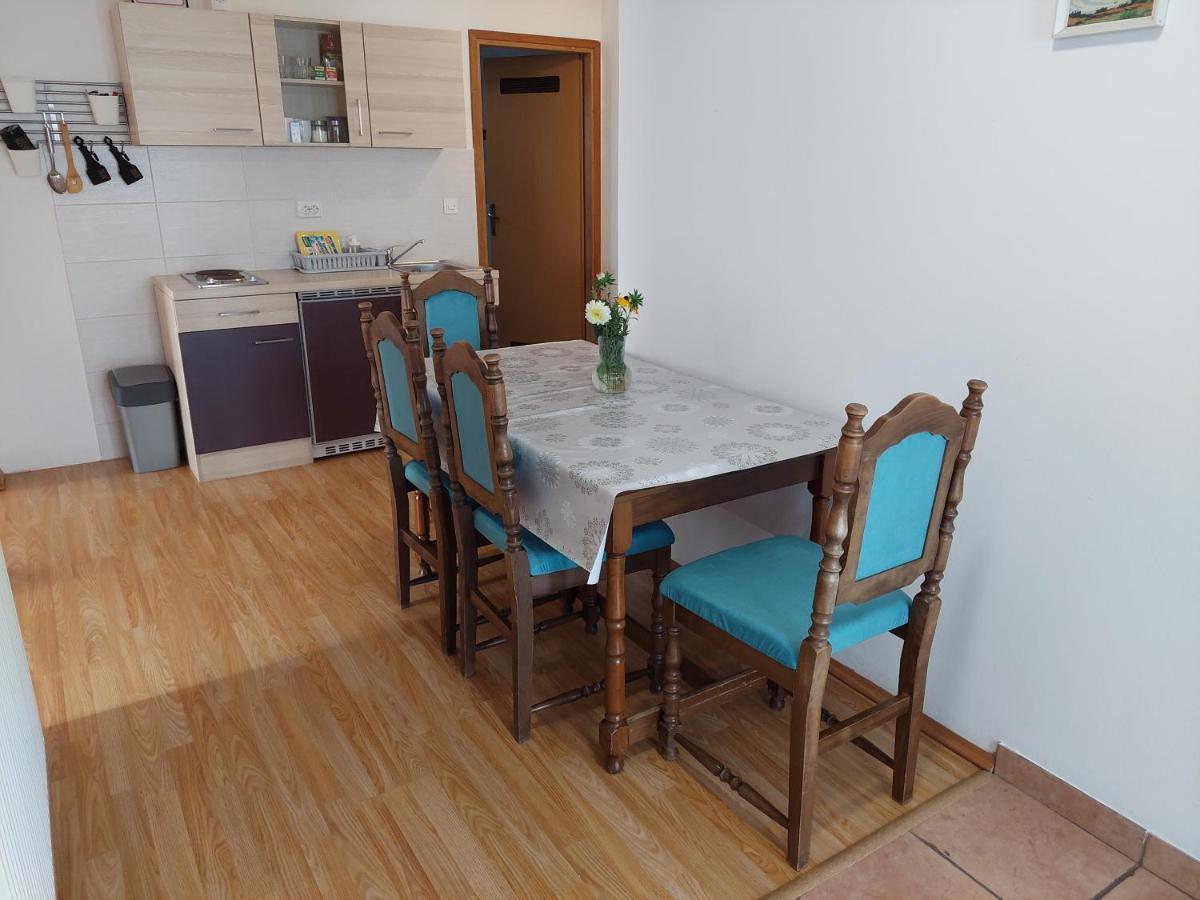 Suite Elena Nedelisce Exteriör bild
