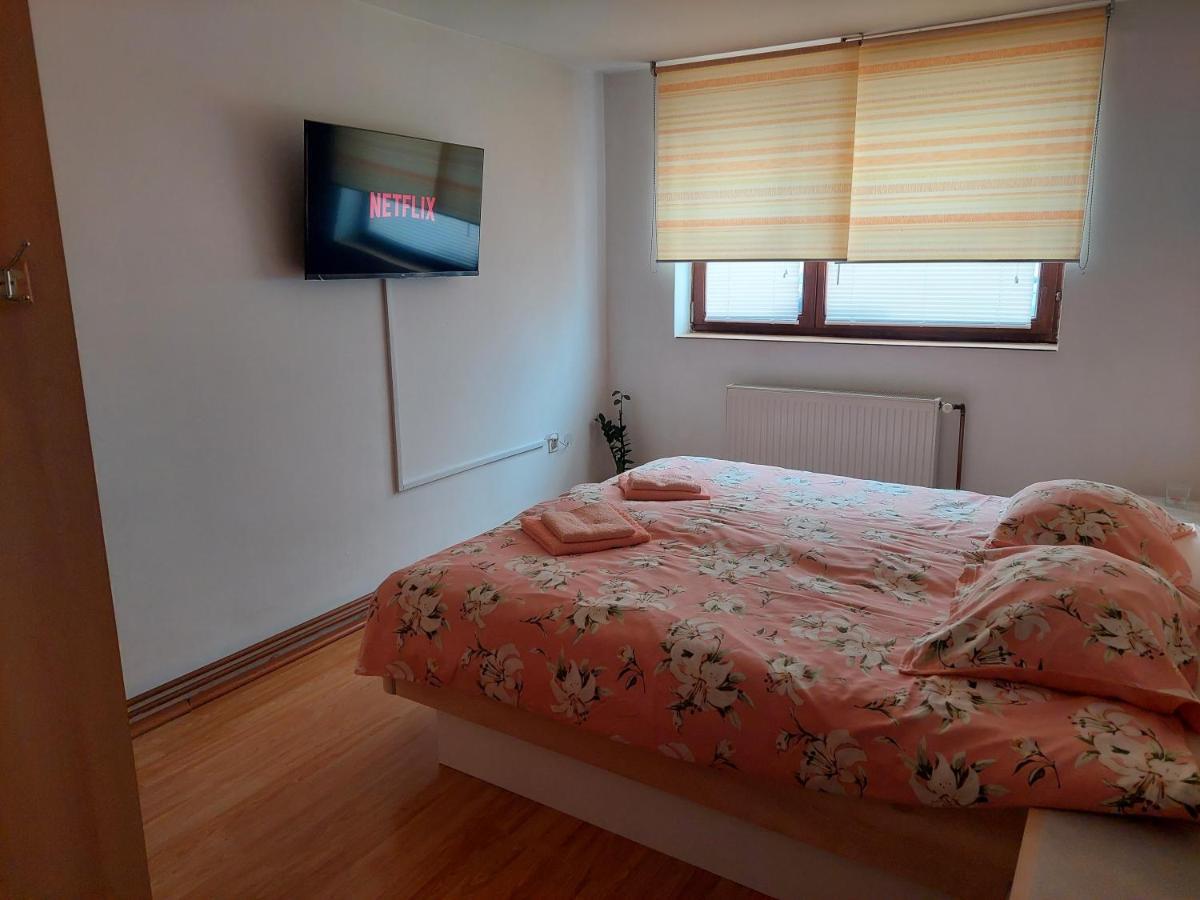 Suite Elena Nedelisce Exteriör bild